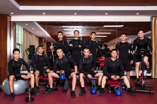 ��������